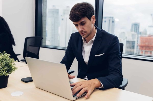 5 applications de ChatGPT pour optimiser votre présence en ligne